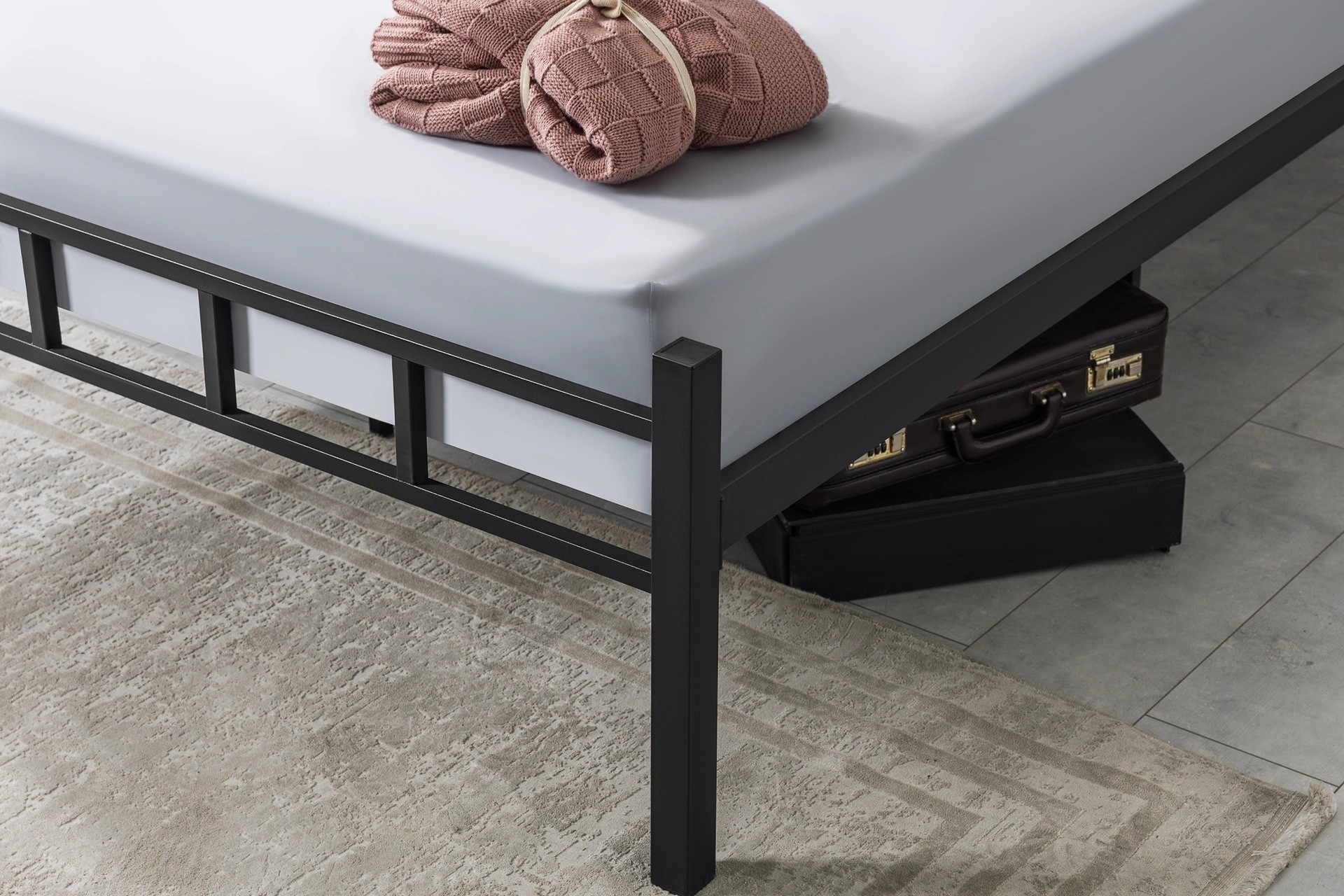 Кровать Evger K-90 160x200cm Black