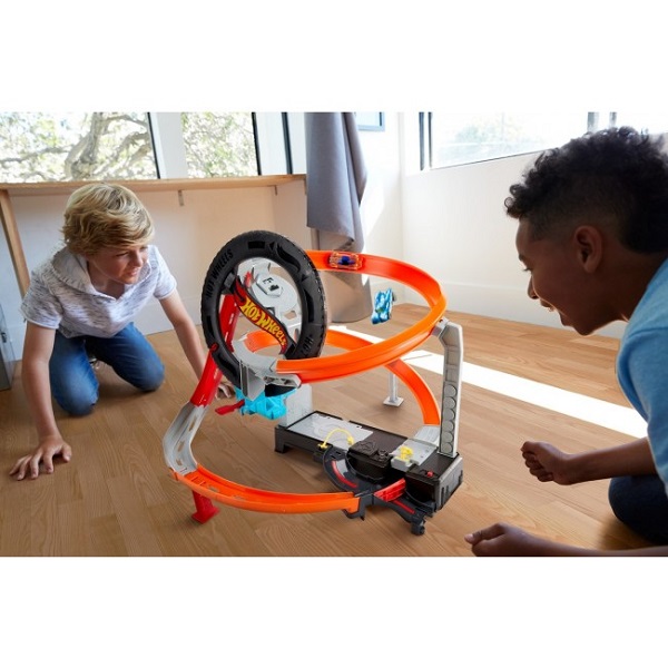 Hot Wheels Игровой набор Гонки в шиномонтажной