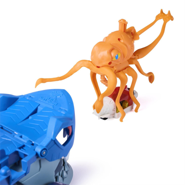 Игровой набор Monster Jam «Мегалодон против Гигантского Кальмара»